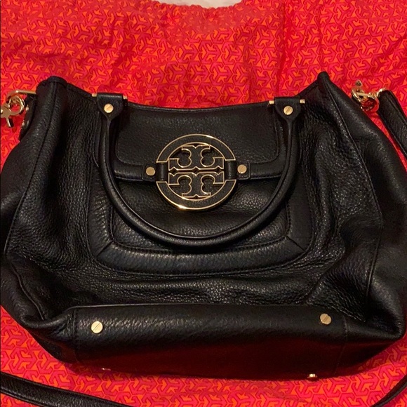 Tory Burch Handbags - OFFERS??? Tory Burch large size Amanda handbag